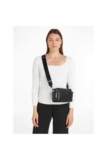 Calvin Klein Дамска чанта Ck Must Camera Bag W/Pckt-Emb Mn K60K611008 Черен - Mera.bg