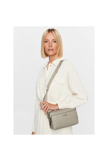 Calvin Klein Дамска чанта Ck Must Camera Bag W/Pckt Emb Mn K60K611008 PEA - Mera.bg