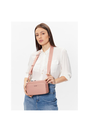 Calvin Klein Дамска чанта Ck Must Camera Bag W/Pckt Lg K60K608410 Розов - Mera.bg