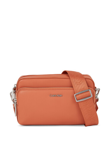 Calvin Klein Дамска чанта Ck Must Camera Bag W/Pckt Lg K60K608410 Кафяв - Mera.bg