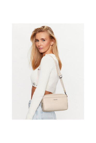 Calvin Klein Дамска чанта Ck Must Camera Bag W/Pckt Lg K60K608410 VBR - Mera.bg