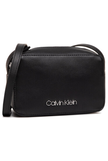 Calvin Klein Дамска чанта Ck Must Camerabag K60K606330 Черен - Mera.bg