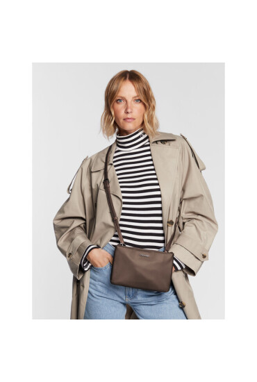 Calvin Klein Дамска чанта Ck Must Dbl Crossbody Rubberized K60K610189 Кафяв - Mera.bg