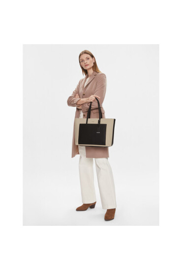 Calvin Klein Дамска чанта Ck Must Shopper Lg_Canvas K60K611361 Dk Ecru PC4 - Mera.bg