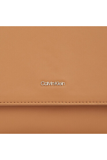 Calvin Klein Дамска чанта Ck Must Top Handle Tote W/Flap K60K611043 Кафяв - Mera.bg