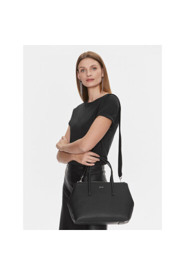 Calvin Klein Дамска чанта Ck Must Tote Md K60K611441 Черен - Mera.bg