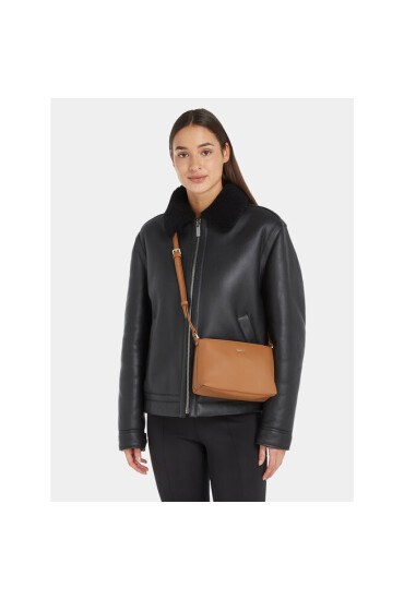 Calvin Klein Дамска чанта Ck Must Xbody Md K60K610927 Кафяв - Mera.bg