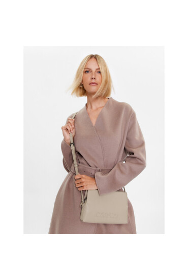 Calvin Klein Дамска чанта Ck Neat Crossbody K60K610438 PEA - Mera.bg