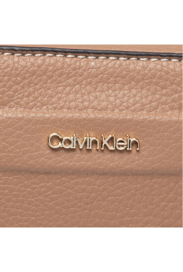 Calvin Klein Дамска чанта Dressed Small Flap Crossbody K60K609692 GEZ - Mera.bg
