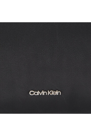 Calvin Klein Дамска чанта Puffed Crossbody Sm K60K611070 Черен - Mera.bg
