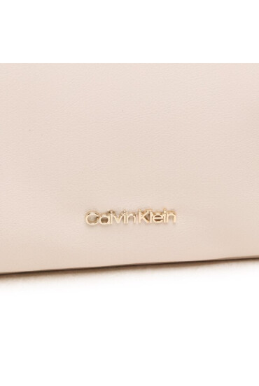 Calvin Klein Дамска чанта Puffed K60K611020 Екрю - Mera.bg