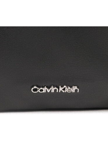Calvin Klein Дамска чанта Puffed Xbody K60K611019 Черен - Mera.bg