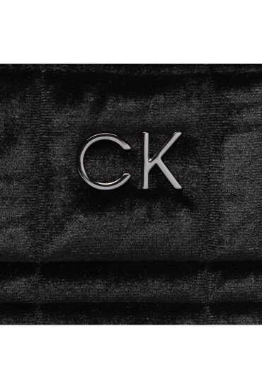Calvin Klein Дамска чанта Re-Lock Camera Bag Velvet K60K610203 BAX - Mera.bg