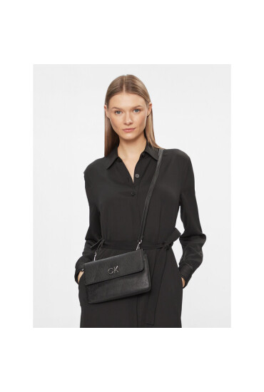 Calvin Klein Дамска чанта Re-Lock Dbl Crossbody Bag Perf K60K609399 Черен - Mera.bg