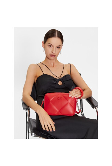 Calvin Klein Дамска чанта Re-Lock Quilt Camera Bag K60K610767 XAD - Mera.bg