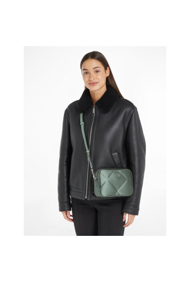 Calvin Klein Дамска чанта Re-Lock Quilt Camera Bag - Satin K60K611535 Sea Spray LKG - Mera.bg