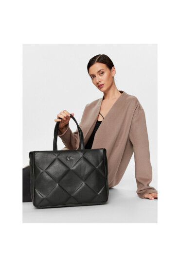 Calvin Klein Дамска чанта Re-Lock Quilt tote Lg K60K610761 Черен - Mera.bg