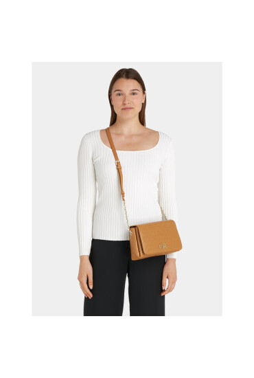 Calvin Klein Дамска чанта Re-Lock Shoulder Bag Md - Emb K60K611061 Кафяв - Mera.bg
