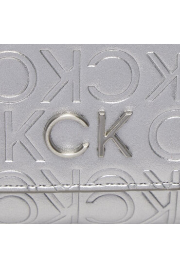 Calvin Klein Дамска чанта Re-Lock Trifold Md W/Chain_Emb K60K611383 Сребрист - Mera.bg
