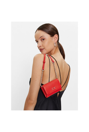 Calvin Klein Дамска чанта Re-Lock Trifold Sm W/Strap K60K611010 Червен - Mera.bg