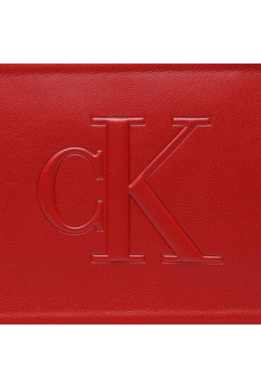 Calvin Klein Дамска чанта Sculpted Camera Bagi8 Pipping K60K610309 Червен - Mera.bg