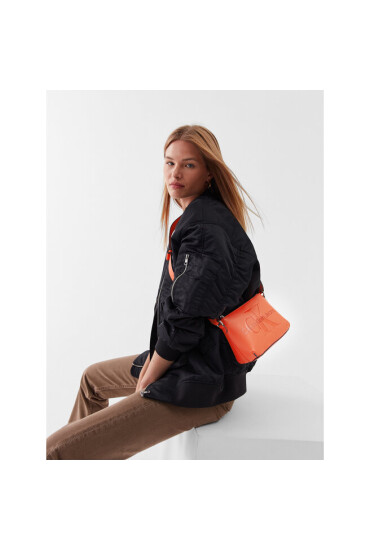 Calvin Klein Jeans Дамска чанта Sculpted Camera Pouch21 Mono K60K610681 Червен - Mera.bg