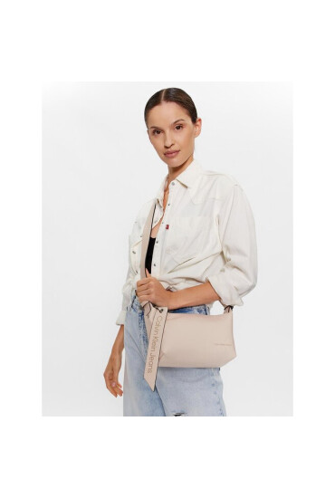 Calvin Klein Jeans Дамска чанта Sculpted Rounded Sb22 Tag K60K610552 TGE - Mera.bg