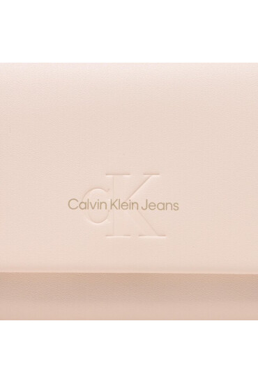 Calvin Klein Jeans Дамска чанта Sculpted Ew Flap25 Tag K60K610554 Бежов - Mera.bg