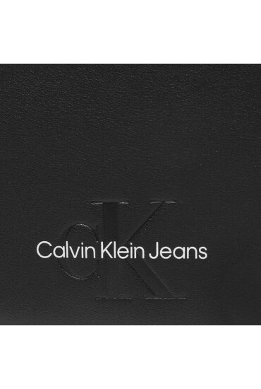 Calvin Klein Jeans Дамска чанта Sculpted Camera Bag18 Chain K60K610564 Черен - Mera.bg