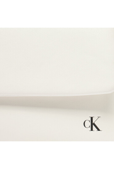 Calvin Klein Jeans Дамска чанта Block Flap Pu K60K611467 Бял - Mera.bg