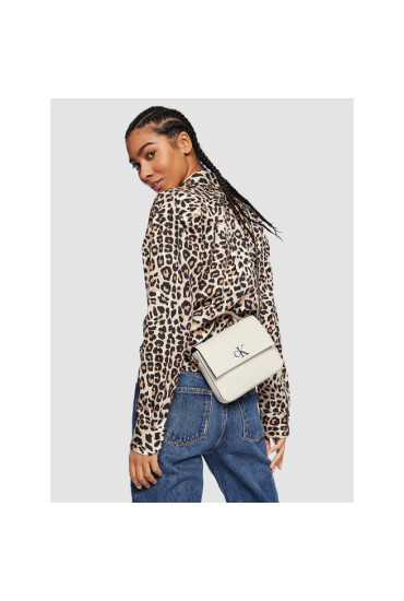 Calvin Klein Jeans Дамска чанта Minimal Monogram Boxy Flap Cb19 K60K610330 YBI - Mera.bg