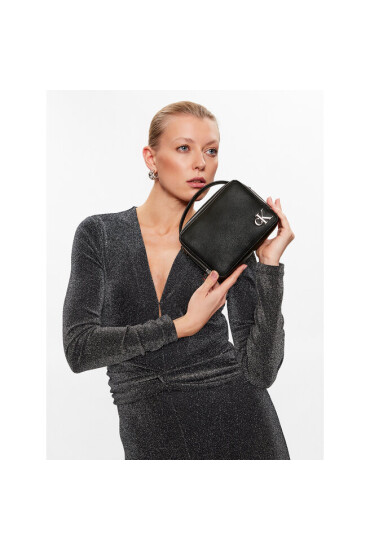 Calvin Klein Jeans Дамска чанта Minimal Monogram Camera Bag 18 K60K610331 Черен - Mera.bg