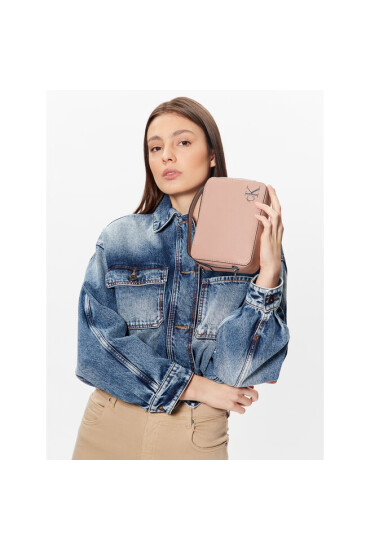 Calvin Klein Jeans Дамска чанта Minimal Monogram Camera Bag18 K60K610331 Розов - Mera.bg