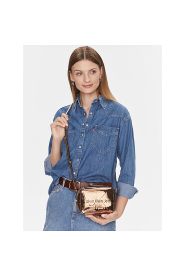 Calvin Klein Jeans Дамска чанта Sculpted Camera Bag18 Mono F K60K611859 Розов - Mera.bg