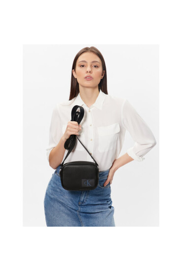 Calvin Klein Jeans Дамска чанта Sculpted Camera Bag18 Twill K60K610304 BDS - Mera.bg