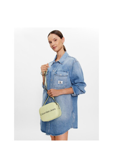 Calvin Klein Jeans Дамска чанта Sculpted Camera Bagi8 Mono K60K610275 ZCW - Mera.bg