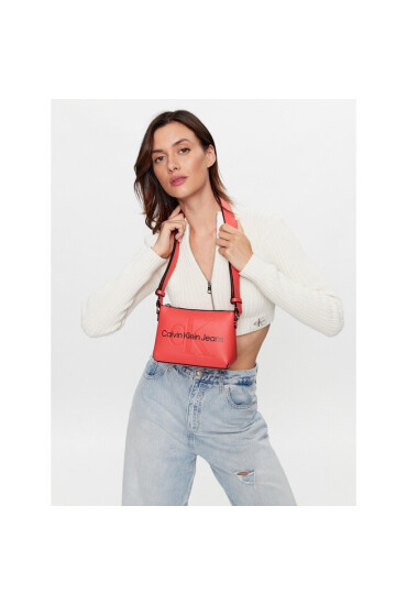 Calvin Klein Jeans Дамска чанта Sculpted Camera Pouch2I Mono K60K610681 Коралов - Mera.bg