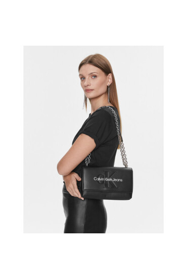 Calvin Klein Jeans Дамска чанта Sculpted Ew Flap Conv25 Mono K60K611866 Black/Metallic Logo 0GL - Mera.bg