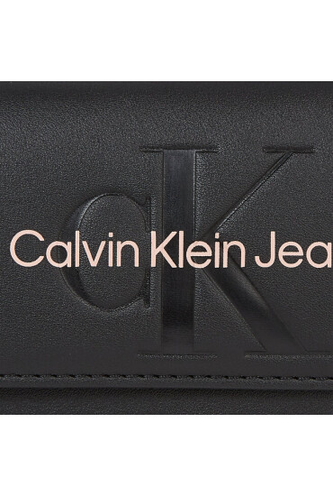 Calvin Klein Jeans Дамска чанта Sculpted Ew Flap Xbody Mono K60K610579 Black With Rose 01F - Mera.bg