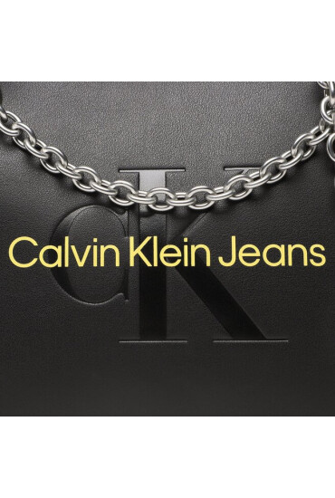 Calvin Klein Jeans Дамска чанта Sculpted Shoulder Bag 24 Mono K60K607831 0GN - Mera.bg