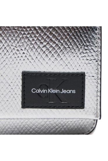 Calvin Klein Jeans Дамска чанта Sculpted Wallet Ph Cb19 Snake K60K611837 Черен - Mera.bg
