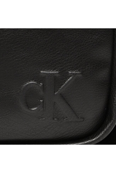 Calvin Klein Jeans Дамска чанта Ultralight Dbl Zip Camera Bag21 K60K610326 Черен - Mera.bg
