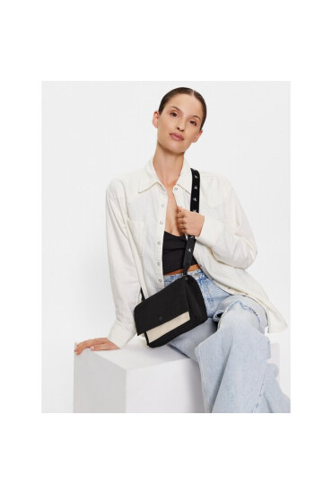 Calvin Klein Jeans Дамска чанта Ultralight Ew Flap25 Cb K60K610697 Черен - Mera.bg