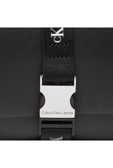 Calvin Klein Jeans Дамска чанта Ultralight Ew Flap25 Pu K60K610700 BDS - Mera.bg