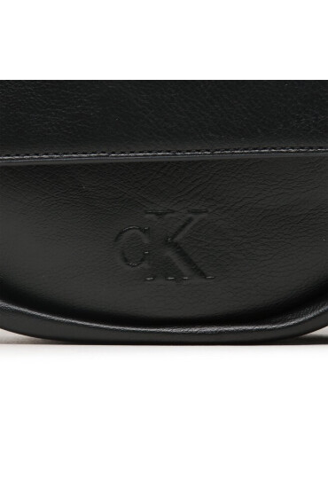 Calvin Klein Jeans Дамска чанта Ultralight Saddle22 Pu K60K610846 BDS - Mera.bg