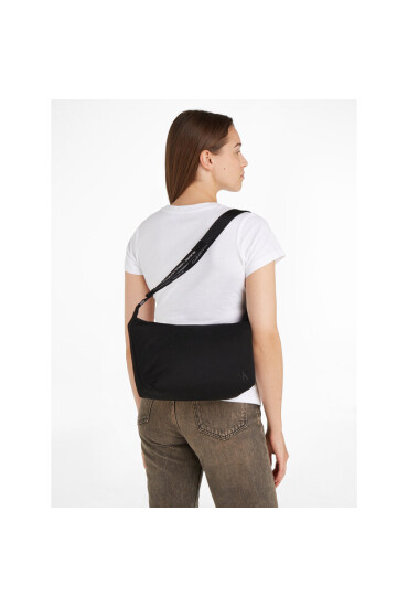 Calvin Klein Jeans Дамска чанта Ultralight Shoulder Bag 28Tw K60K611228 Черен - Mera.bg