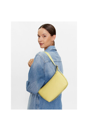 Calvin Klein Jeans Дамска чанта Ultralight Shoulder Bag22 Pu K60K610852 Жълт - Mera.bg
