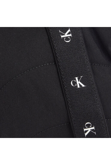Calvin Klein Jeans Дамска чанта Ultralight Shoulder Bag22 QT K60K610851 Черен - Mera.bg