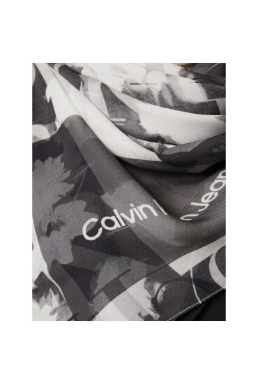 Calvin Klein Jeans Шал Flower K60K610379 0GN - Mera.bg