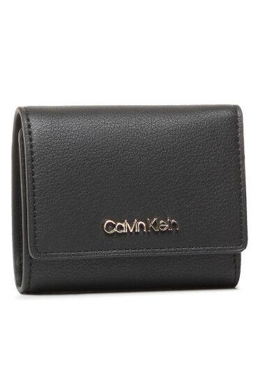Calvin Klein Малък дамски портфейл Ck Must Trifold Sm K60K607251 BAX - Mera.bg